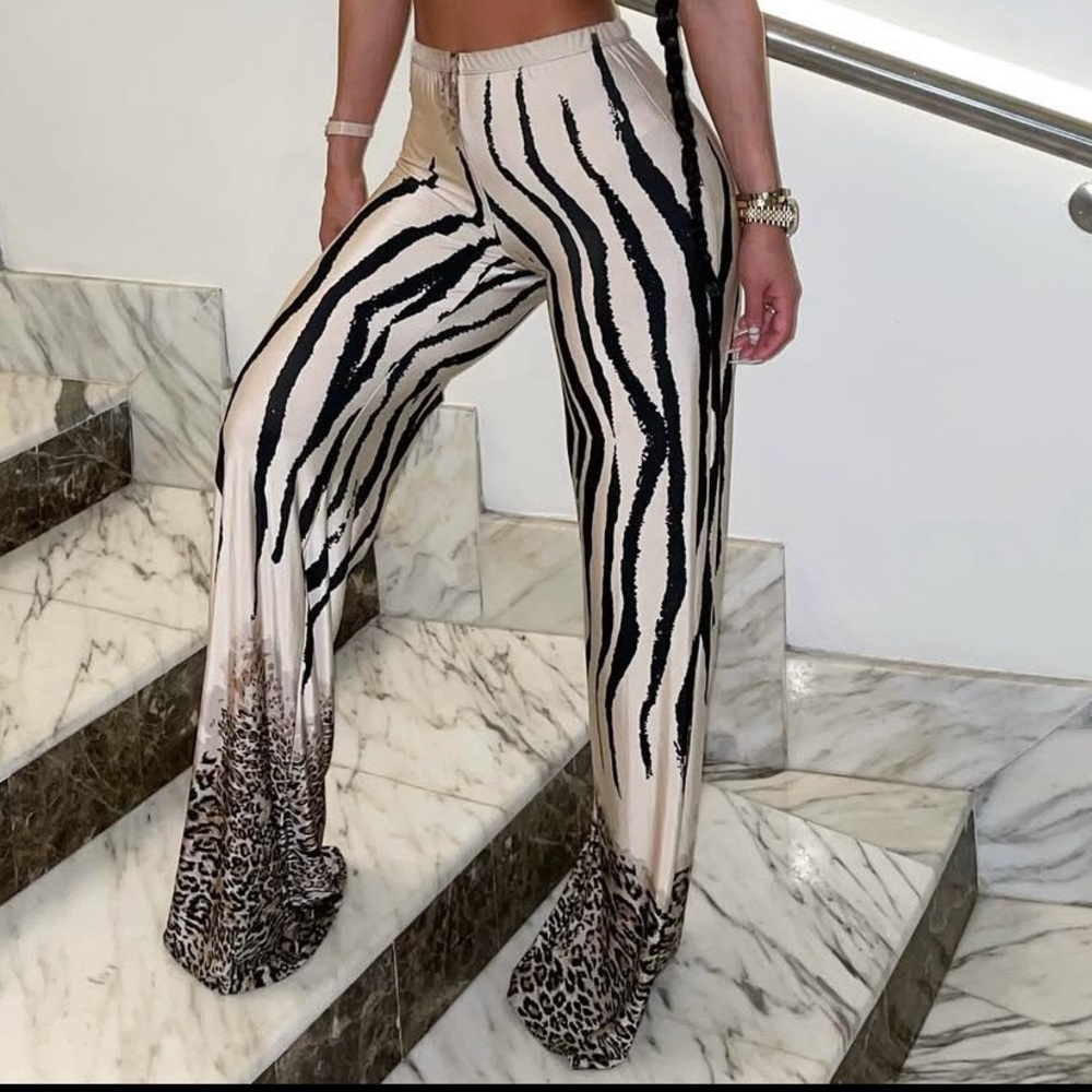 Fashion Nova Black and Cream Wide Leg Pants